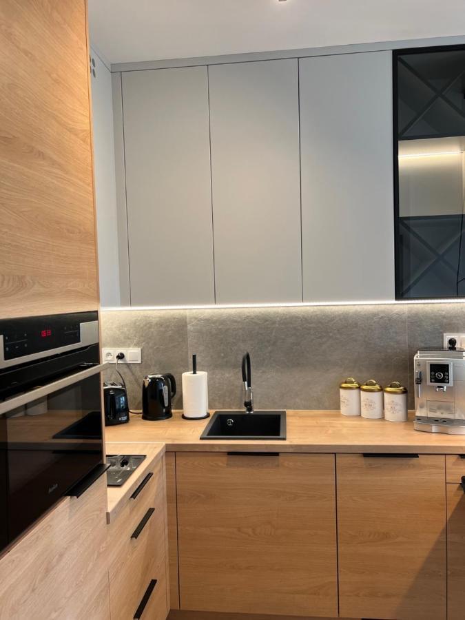 Family & Business Elegant Apartments Ul Lotnicza Centrum Galeria Korona - 1 Bedroom, Terrace, Air Conditioning, Garage - New! Kielce Esterno foto