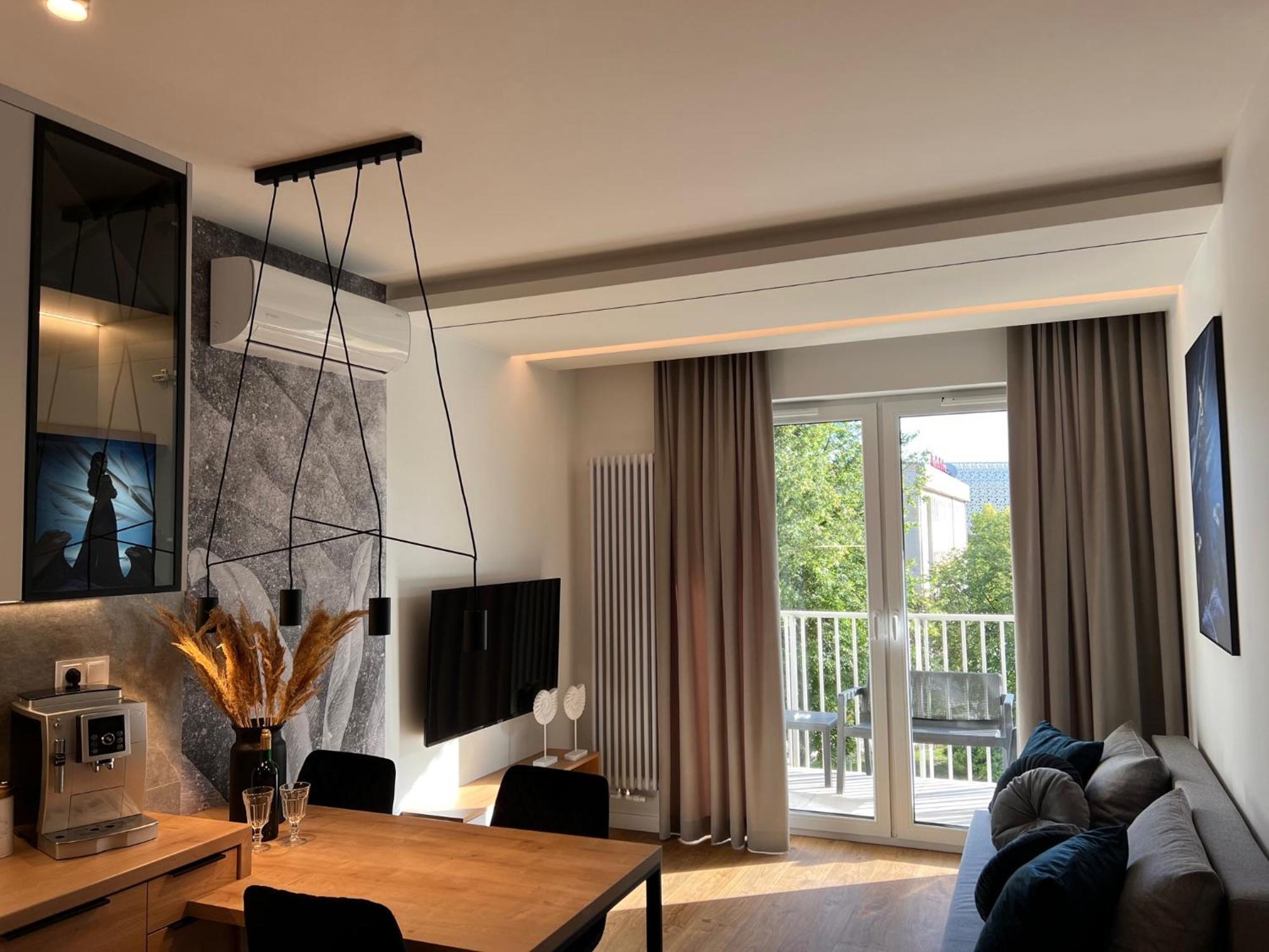 Family & Business Elegant Apartments Ul Lotnicza Centrum Galeria Korona - 1 Bedroom, Terrace, Air Conditioning, Garage - New! Kielce Esterno foto